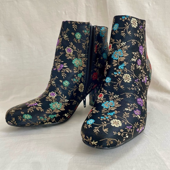 Diba Satin Brocade Heeled Bootie sz 6 - Picture 2 of 8